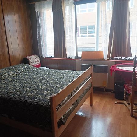 Alojamiento Familiar Rey Bed & Breakfast Пунта Аренас Екстериор снимка