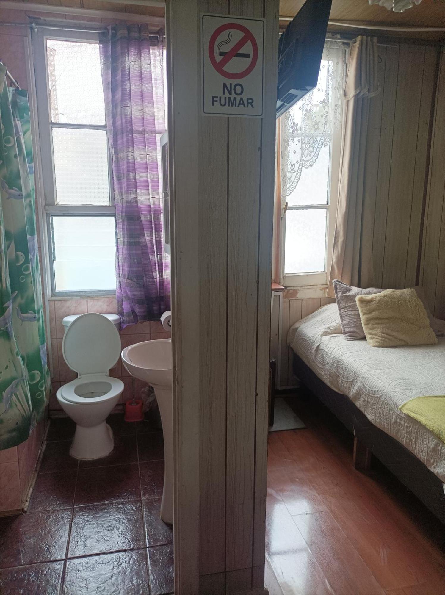 Alojamiento Familiar Rey Bed & Breakfast Пунта Аренас Екстериор снимка