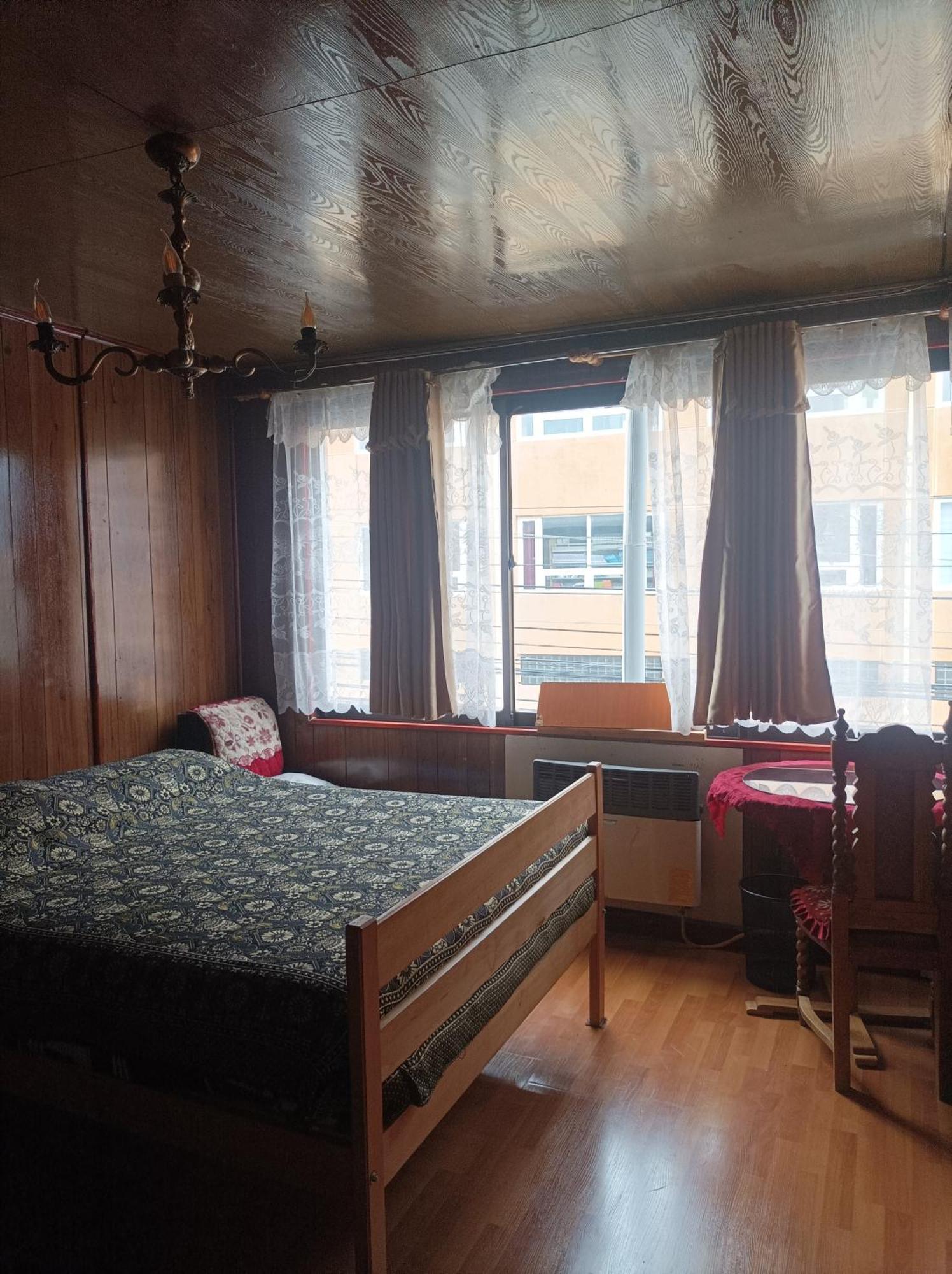 Alojamiento Familiar Rey Bed & Breakfast Пунта Аренас Екстериор снимка